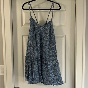 Floral dress with pockets!